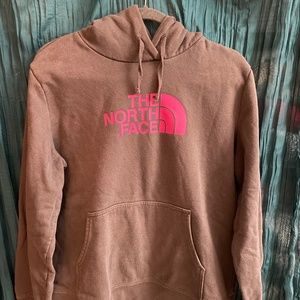 Woman’s The North Face Hoodie XL